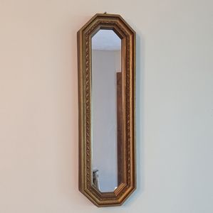 Wall mirror